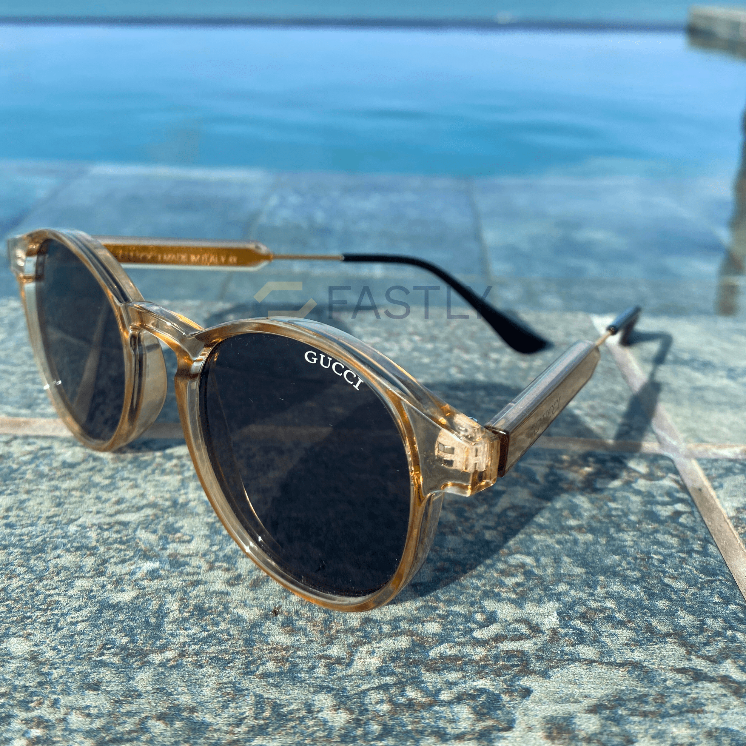 OCTOBRE NOIR - 2 Lunettes Unisexes - Gucci | Prada - Achetez 1 Obtenez 2